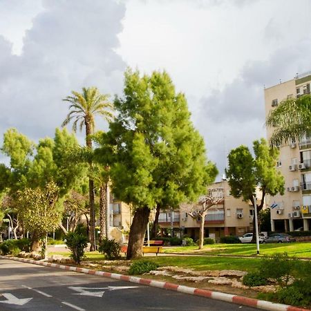 Apartment Serenity Bat Yam Exterior photo